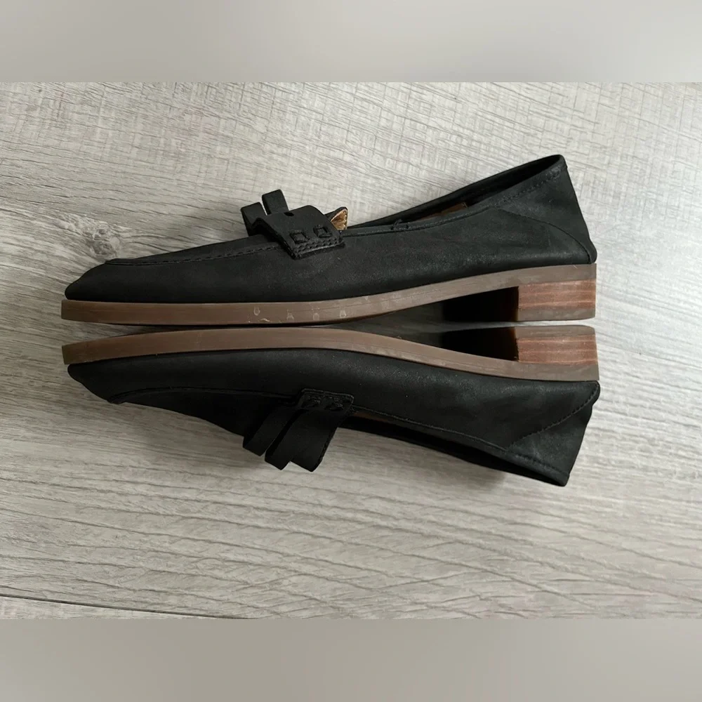 Lucky Brand Black Suede Leather Caylon Loafers size 7